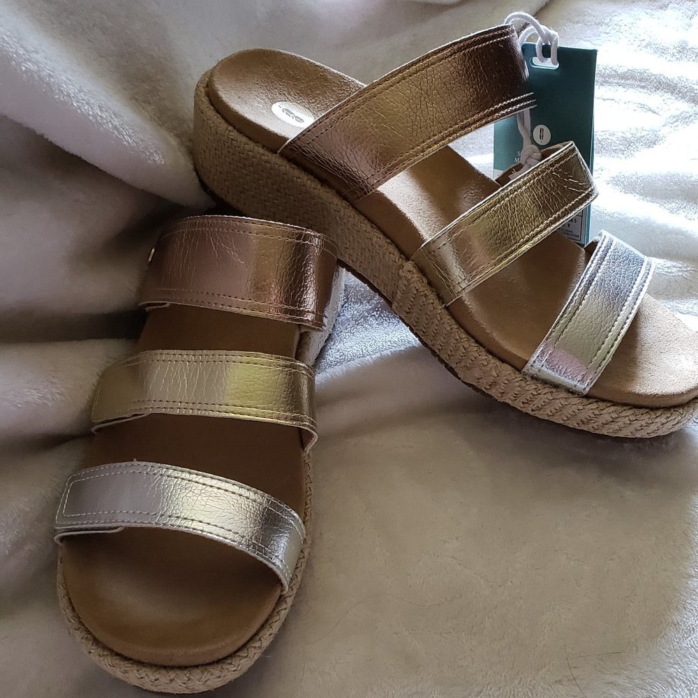 Jetty Wedge Revitalign Sandals
